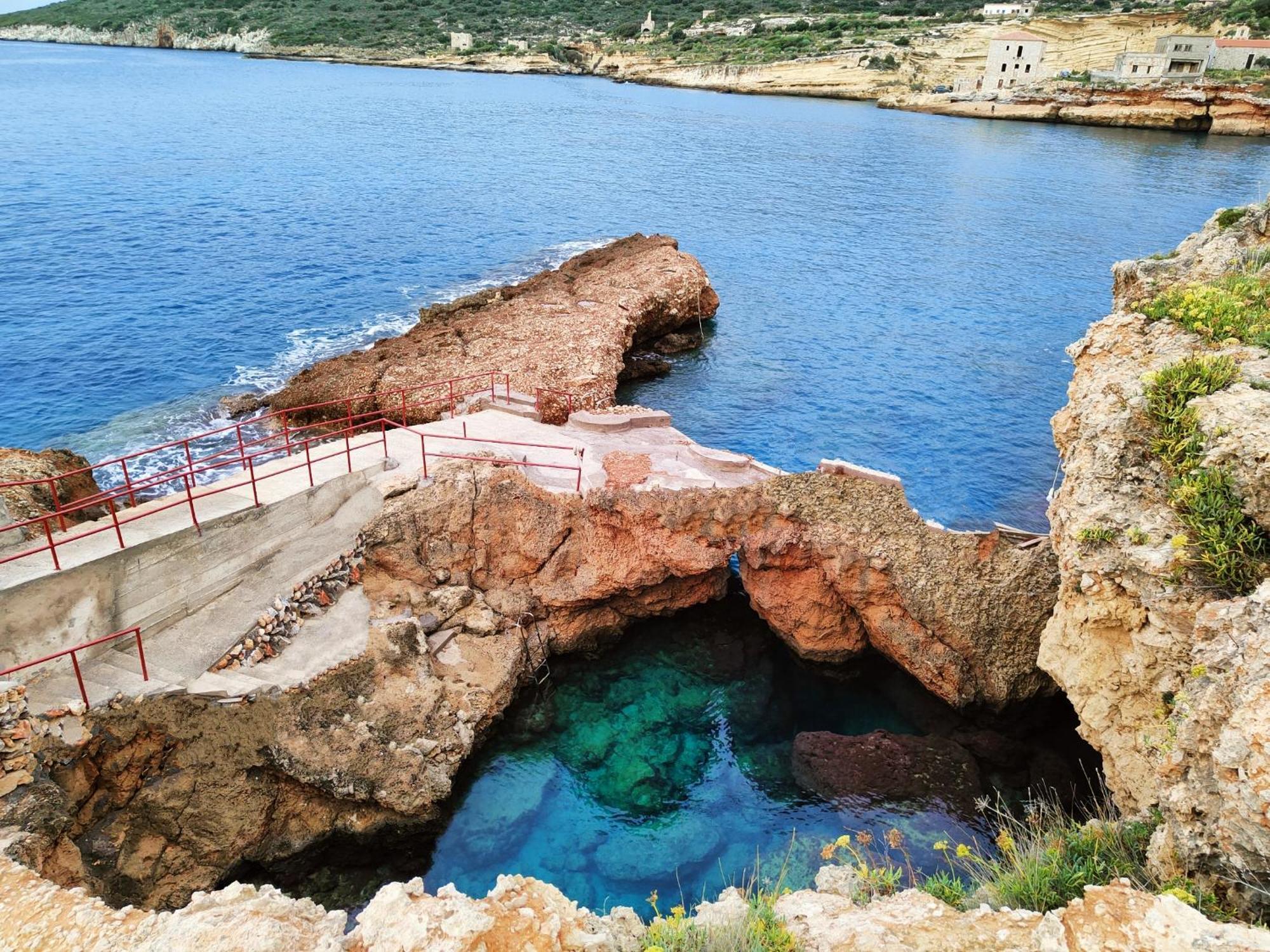 Mína Athevillas Antonis מראה חיצוני תמונה