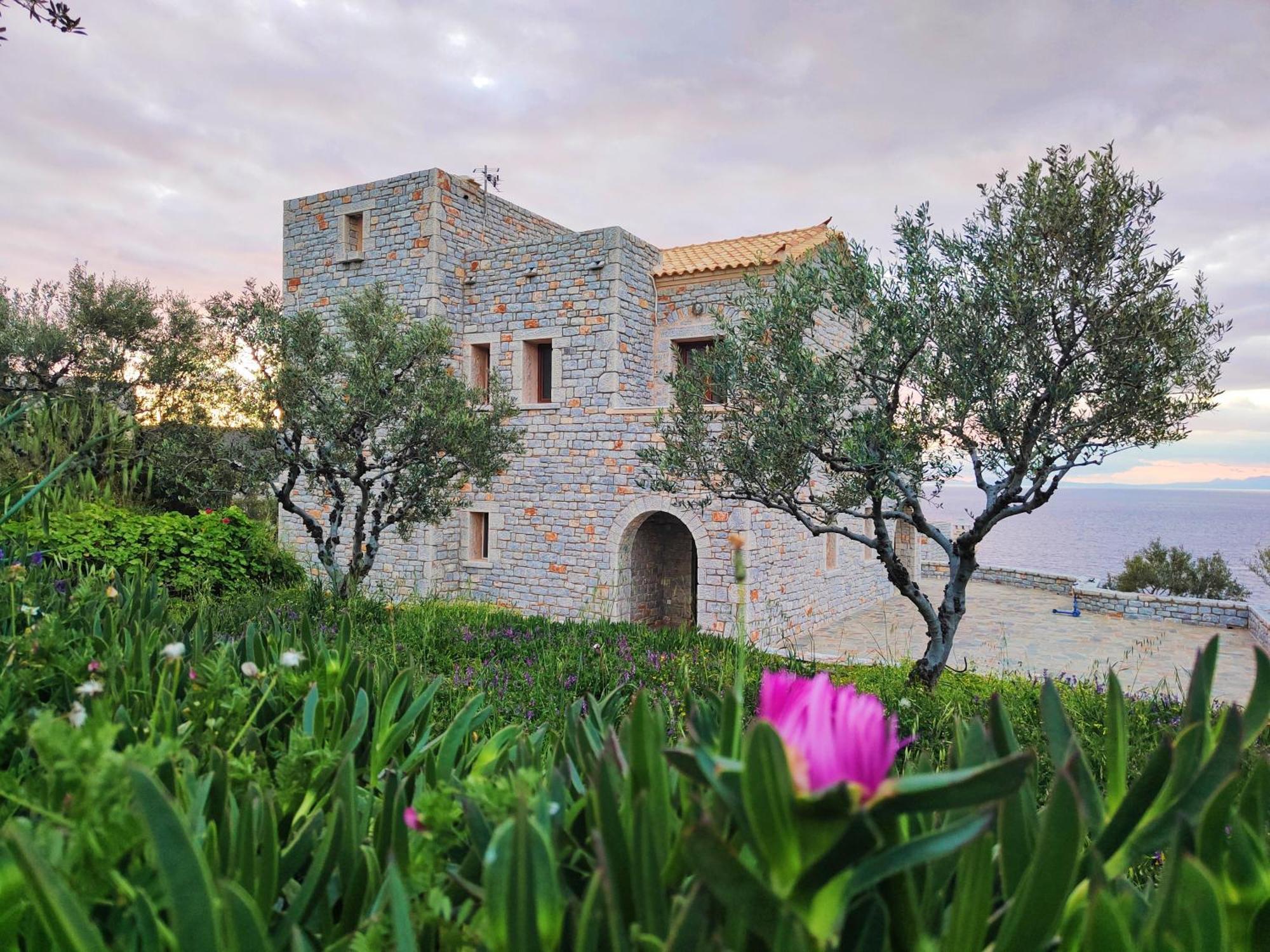 Mína Athevillas Antonis מראה חיצוני תמונה