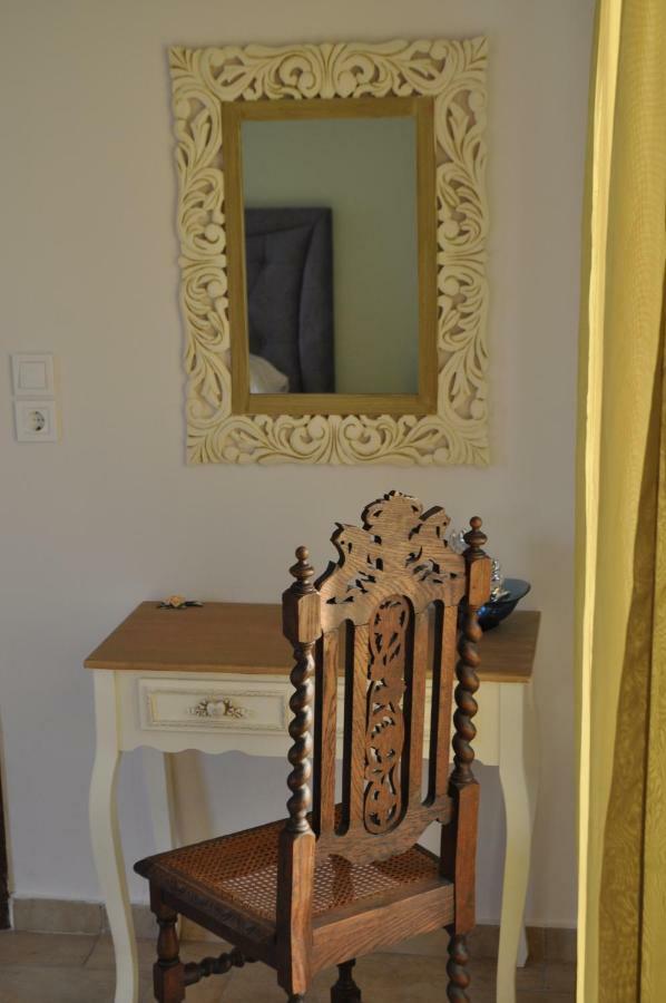 Mína Athevillas Antonis מראה חיצוני תמונה